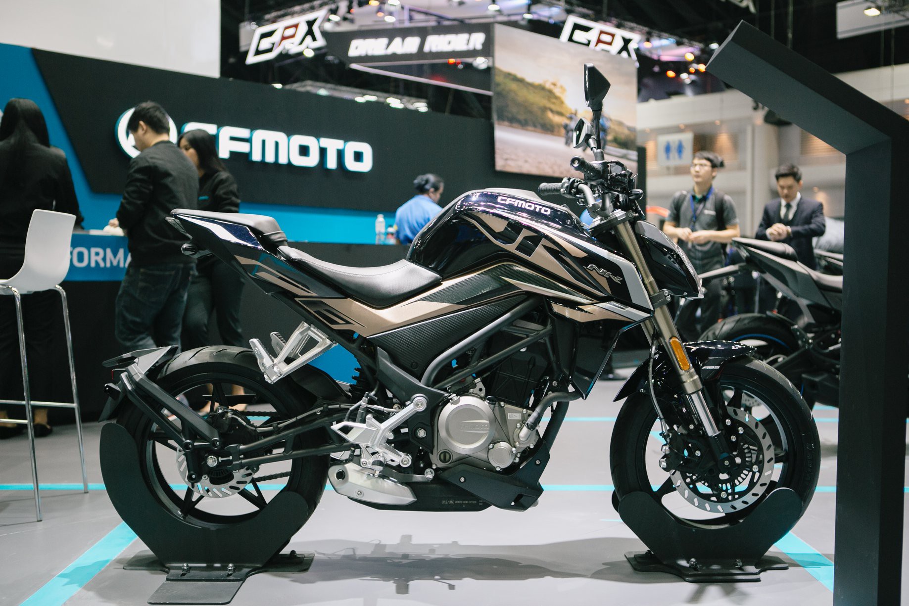 CFMoto 250NK